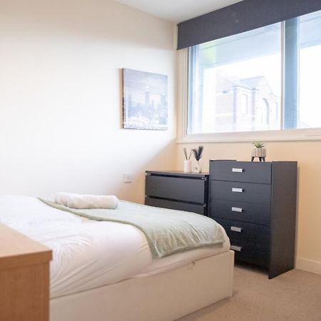 Leeds Vibrant 2 Bedroom Sleeps 4 Экстерьер фото