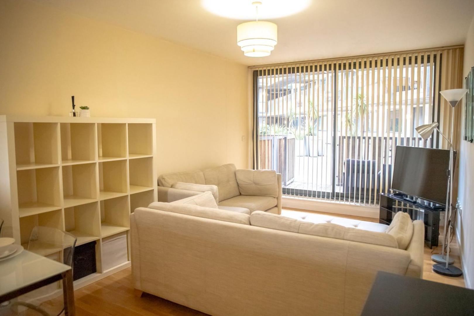 Leeds Vibrant 2 Bedroom Sleeps 4 Экстерьер фото